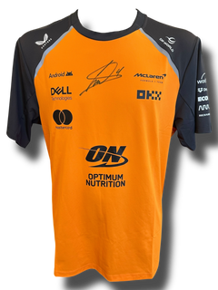 LANDO NORRIS SIGNED MCLAREN CASTORE FORMULA 1 T-SHIRT (ACG CERT AG16982)-1
