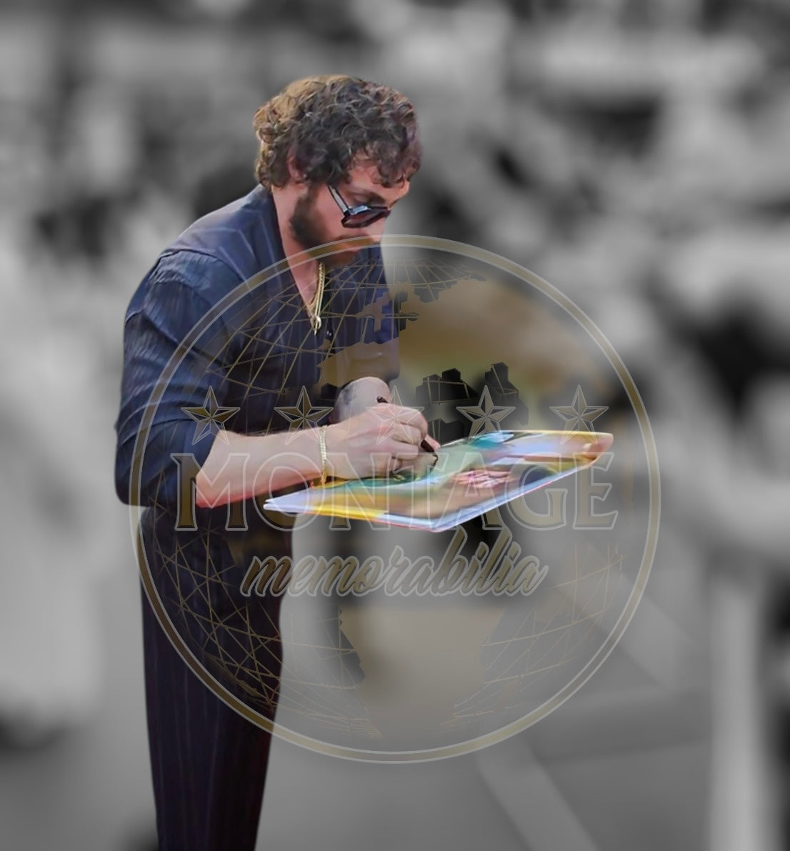 AARON TAYLOR JOHNSON SIGNED 16x12 KICK-ASS PHOTO (ACG CERT AG16553)