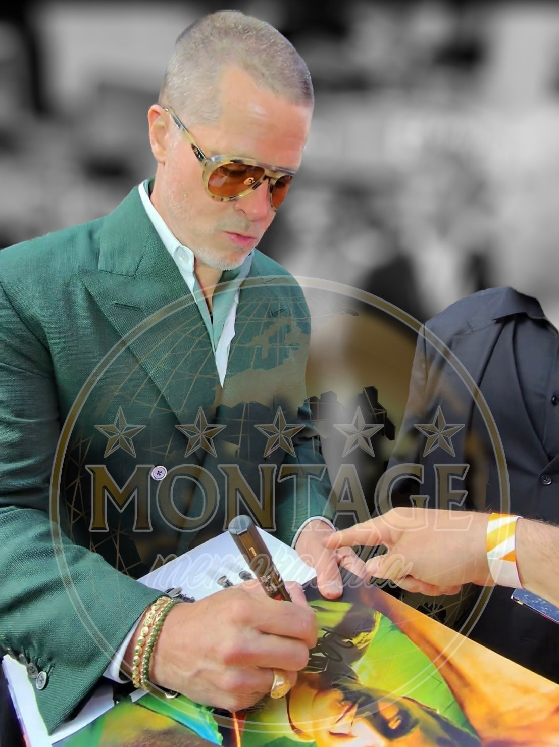 BRAD PITT SIGNED ONCE UPON A TIME IN HOLLYWOOD 16x12 PHOTO (ACG CERT AG16548)