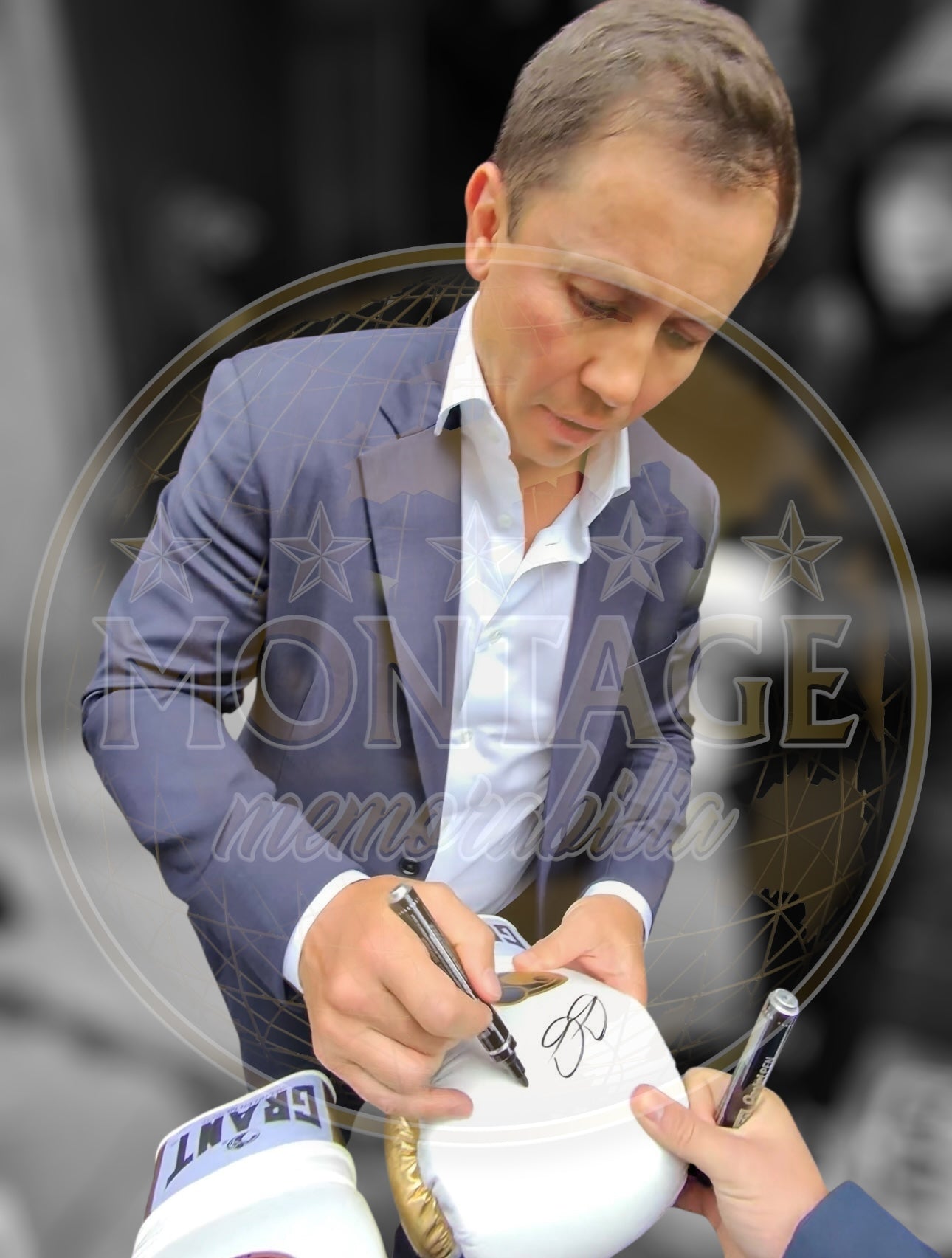 GENNADY GOLOVKIN GGG SIGNED WHITE BOXING GLOVE (ACG CERT AG16992)