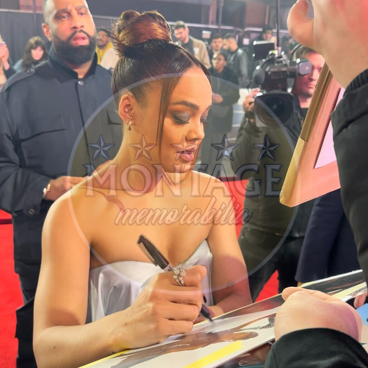 TESSA THOMPSON SIGNED VALKYRIE THOR RAGNAROK 12x8 PHOTO (AFTAL COA)