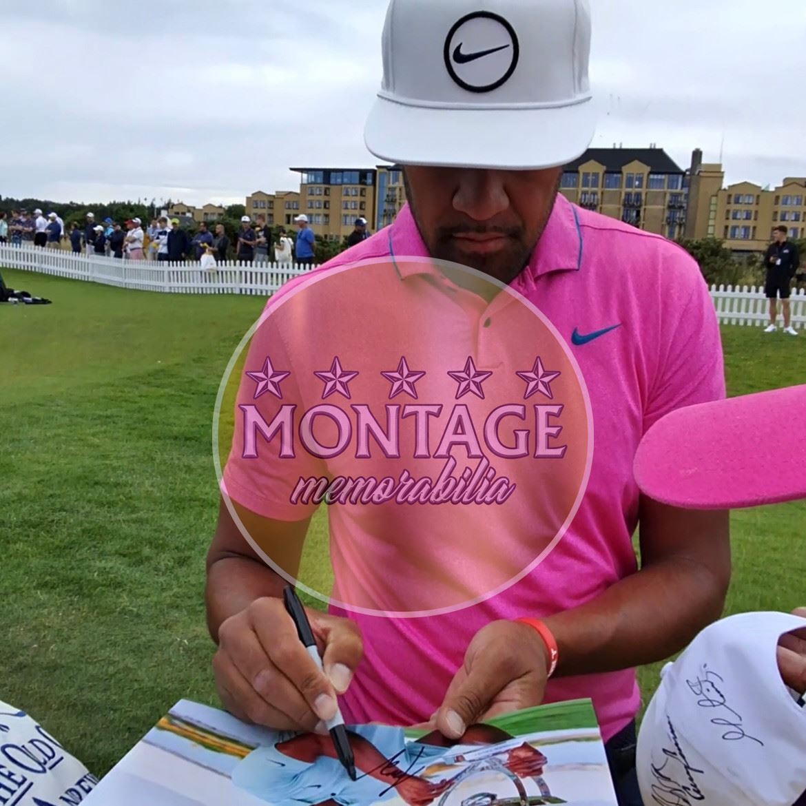 TONY FINAU SIGNED 12X8 GOLF NORTHERN TRUST TROPHY PHOTOGRAPH (AFTAL COA)