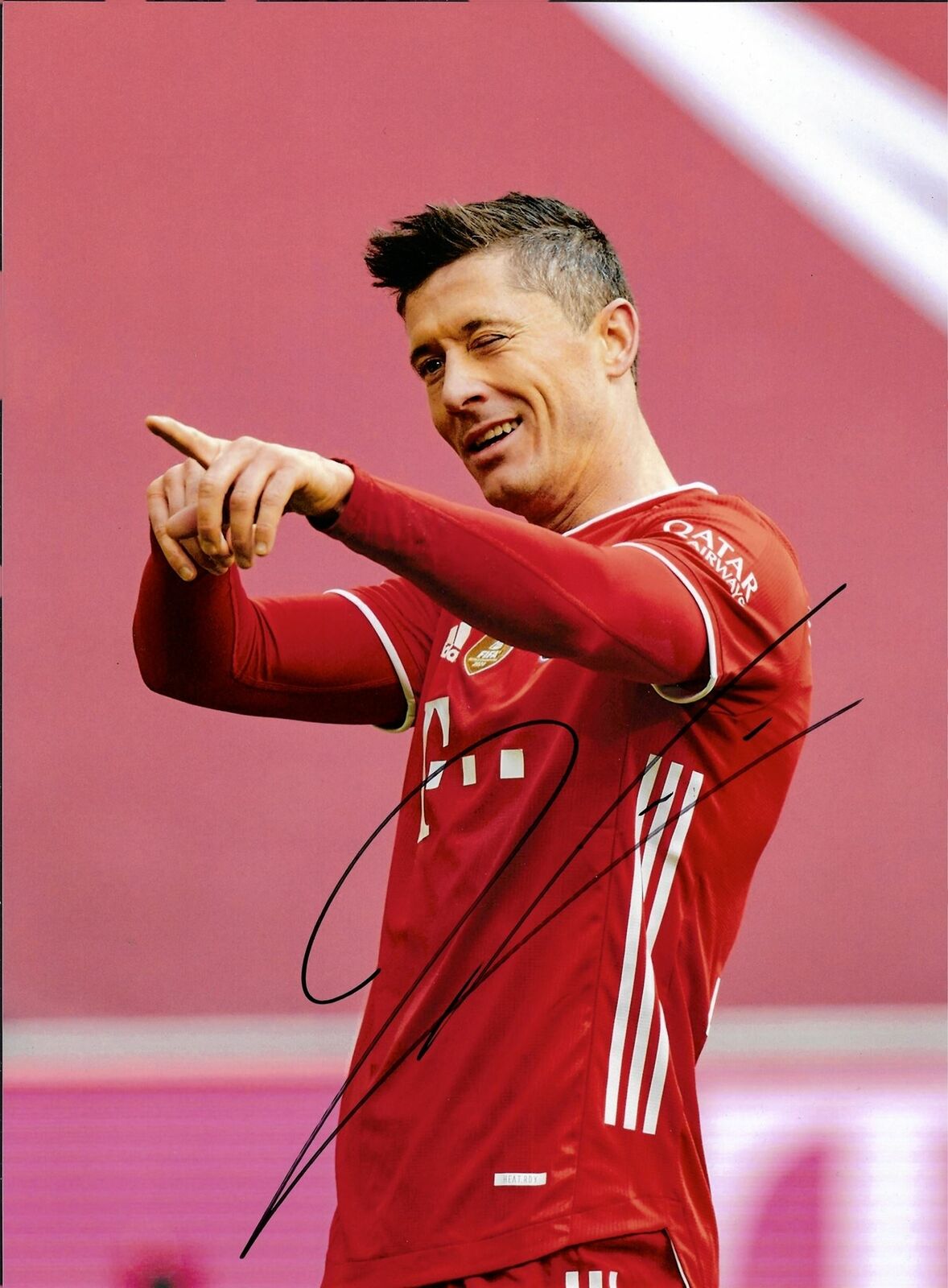 ROBERT LEWANDOWSKI SIGNED FC BAYERN MUNCHEN 16x12 A3 PHOTO (AFTAL COA)